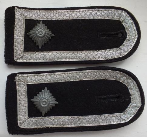 SS-OBERSCHARFUHRER PIONIER SHOULDER BOARDS