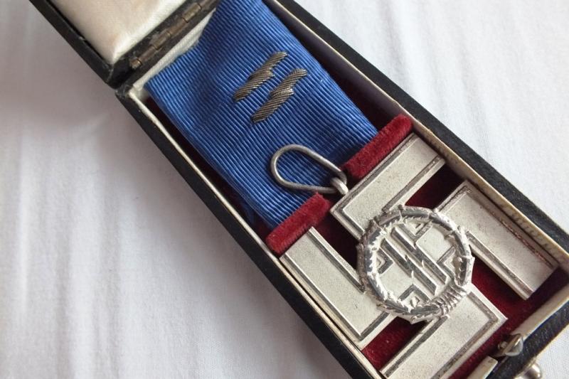 12 YEAR SS CASED SERVICE AWARD WITH RIBBON