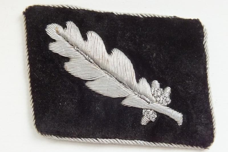 SS-STANDARTENFUHRER COLLAR TAB