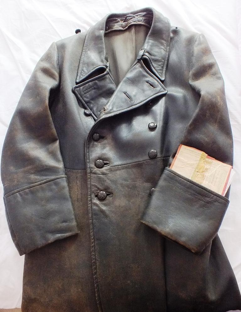 Hannahs Reich | LEATHER COAT AND FUR HAT OF SS-OBERGRUPPENFUHRER KARL ...