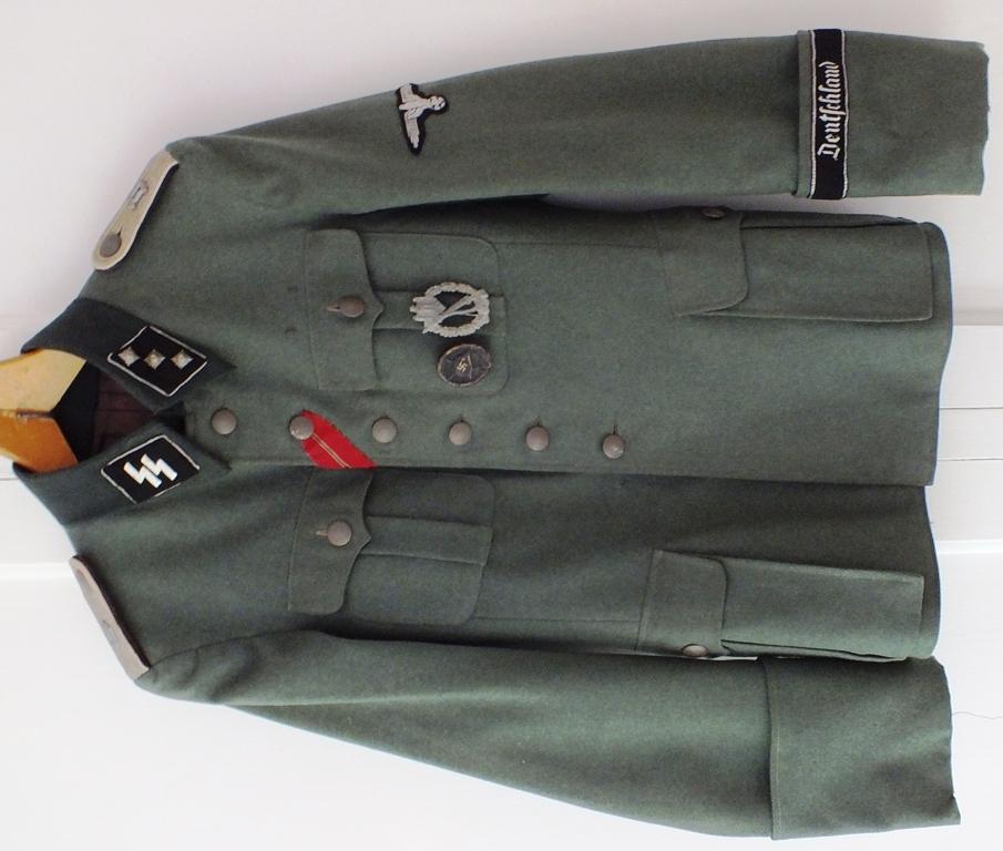 WSS DEUTCHLAND OFFICER TUNIC PERIOD APPLIED INSIGNIA !