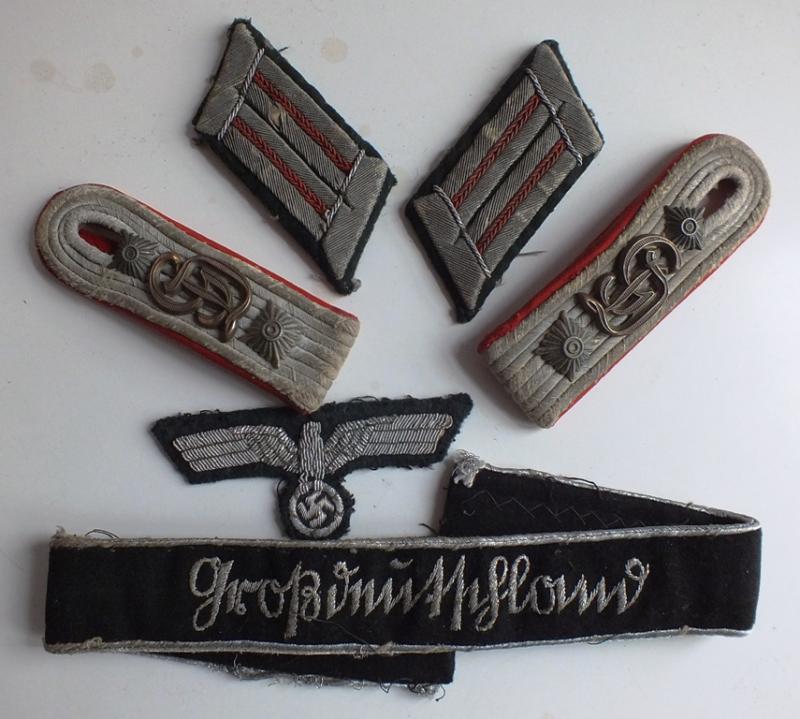 GROSS DEUTSCHLAND OFFICER SHOULDER BOARDS SET