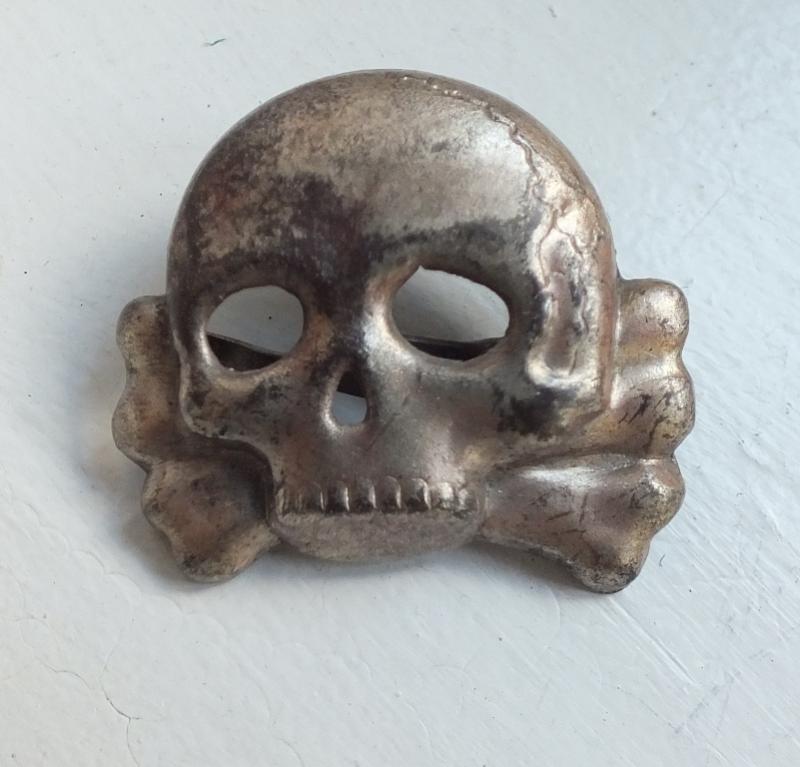 RARE EARLY SKULL