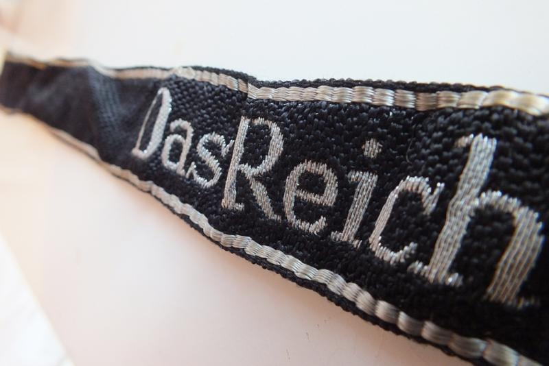 WSS DAS REICH FLAT WIRE CUFF TITLE