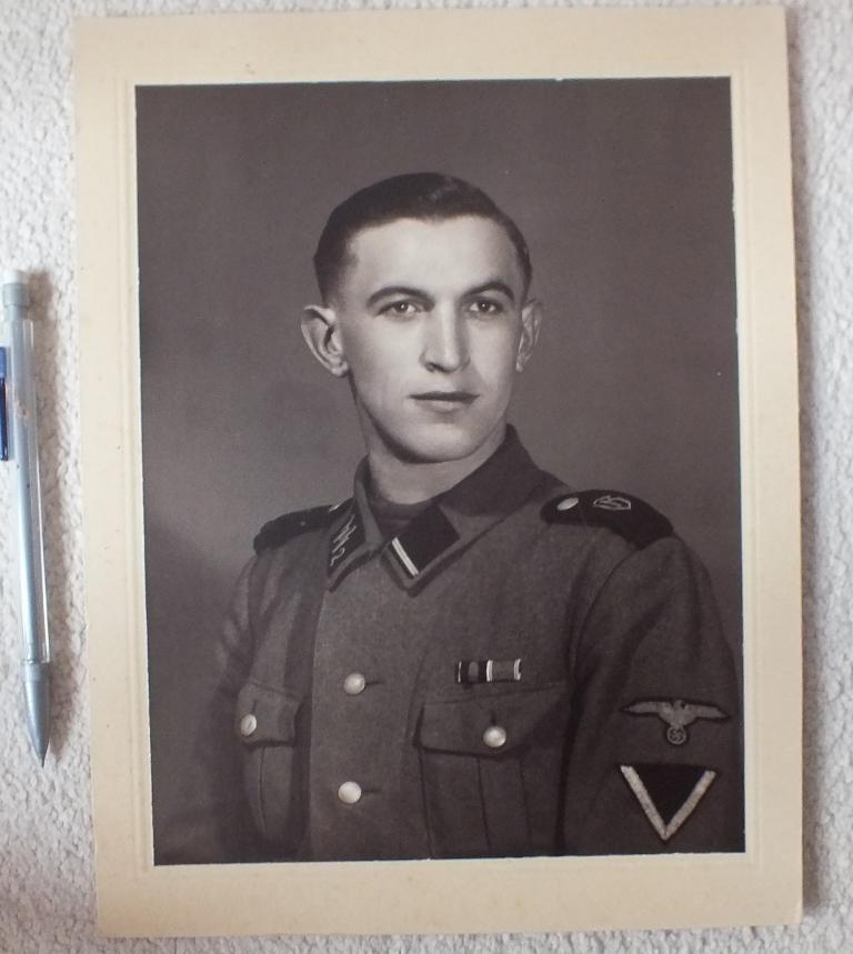 GERMANIA PORTRAIT PHOTO