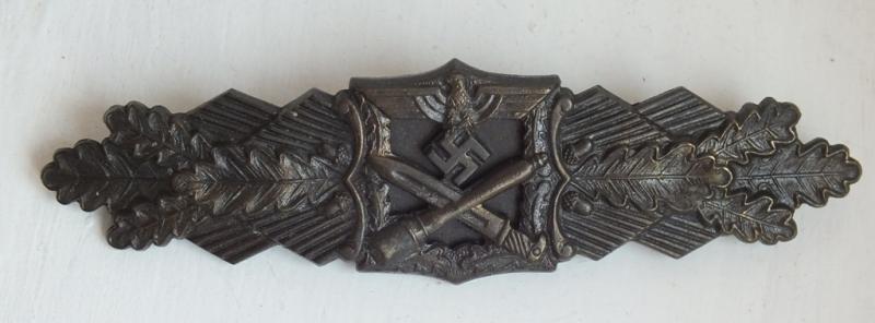 BRONZE CLOSE COMBAT CLASP