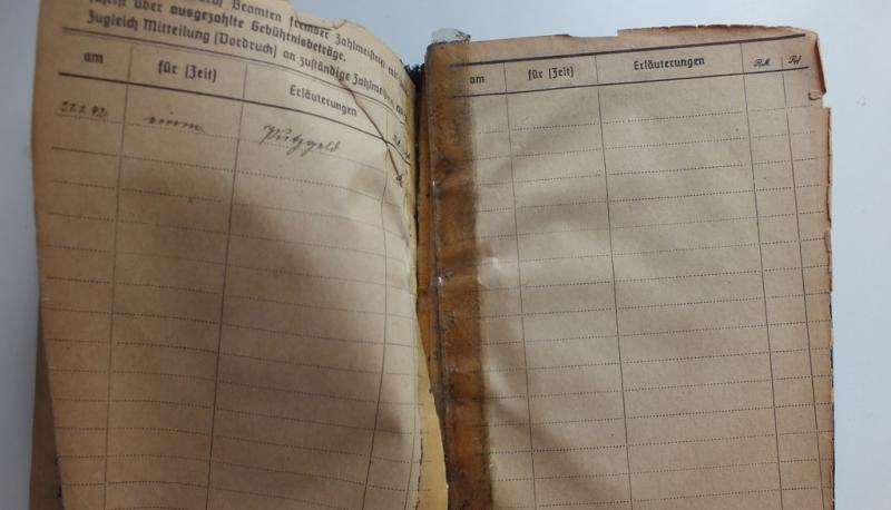 SS-KZ SOLDBUCH HISTORIC DOCUMENT